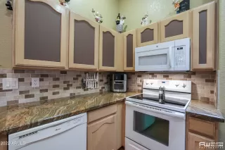 Photo #4: 6465691 Listing 