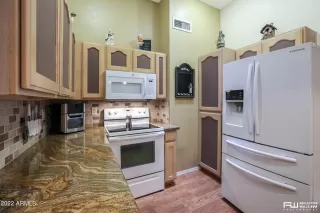 Photo #5: 6465691 Listing 