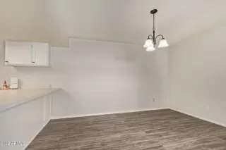 Photo #6: 6465896 Listing 