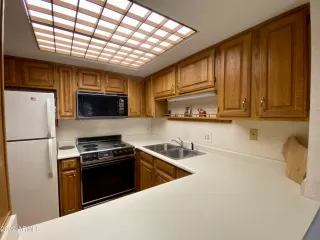 Photo #4: 6465937 Listing