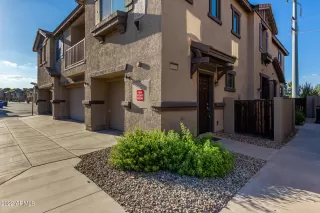 Photo #2: 6466147 Listing