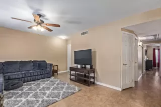 Photo #4: 6466148 Listing
