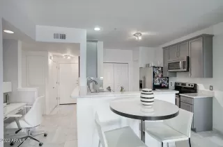 Photo #4: 6466261 Listing