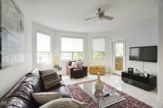 Photo #5: 6466261 Listing