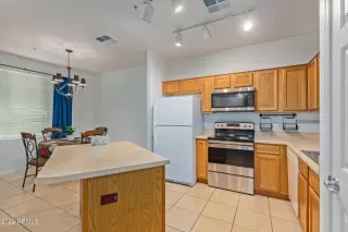 Photo #6: 6466534 Listing