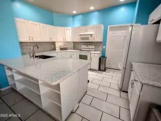 Photo #6: 6466816 Listing