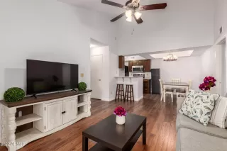 Photo #3: 6466889 Listing 