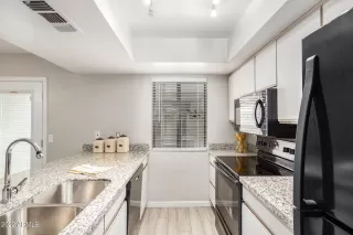 Photo #4: 6466993 Listing