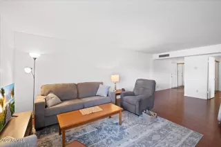 Photo #3: 6467032 Listing 