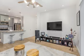 Photo #3: 6467512 Listing