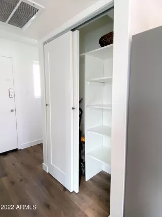 Photo #5: 6467720 Listing 