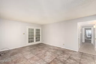 Photo #5: 6467837 Listing