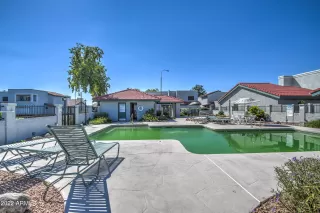 Photo #4: 6467908 Listing 