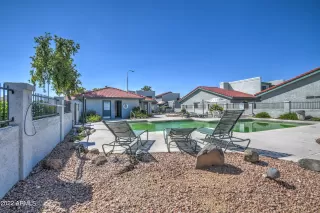 Photo #5: 6467908 Listing 