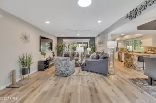 Photo #2: 6468126 Listing 