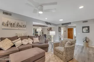 Photo #6: 6468126 Listing 