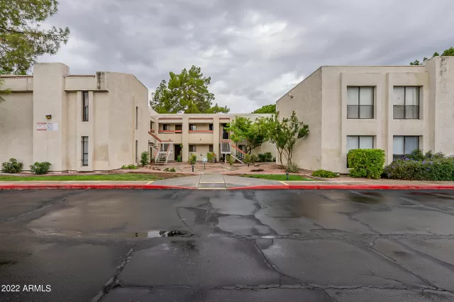 MLS: 6468142 Condo For Sale