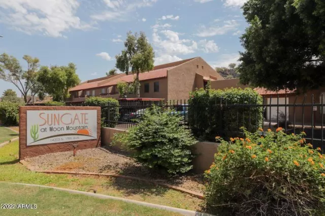 MLS: 6468276 Condo For Sale