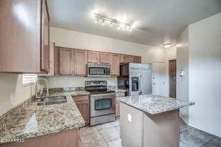Photo #2: 6468343 Listing 