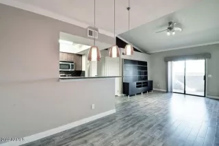 Photo #1: 6468419 Listing 