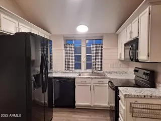 Photo #3: 6468748 Listing