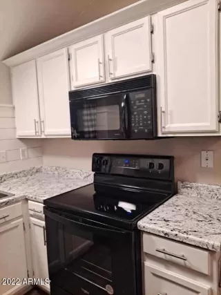 Photo #4: 6468748 Listing