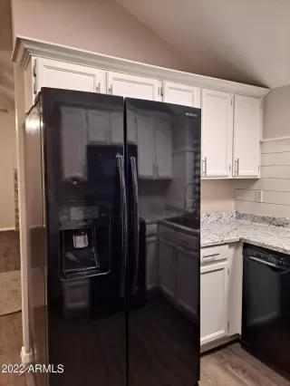 Photo #6: 6468748 Listing