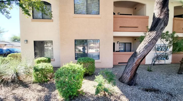 MLS: 6468811 Condo For Sale