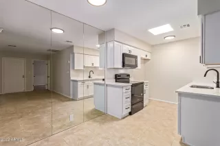 Photo #5: 6469112 Listing 