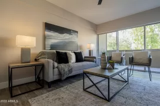 Photo #2: 6469163 Listing 