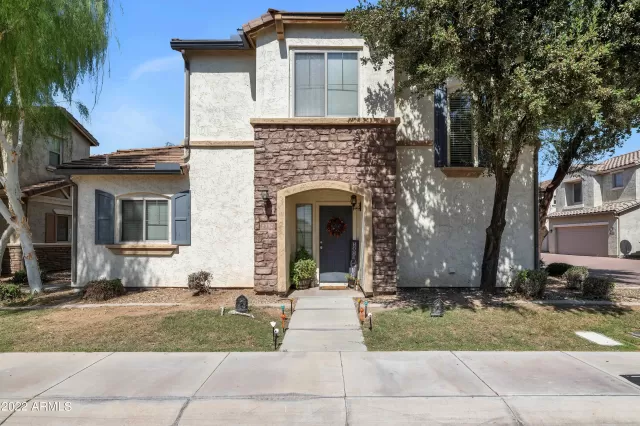 MLS: 6469353 Condo For Sale