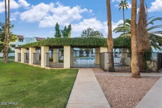 Photo #2: 6469758 Listing