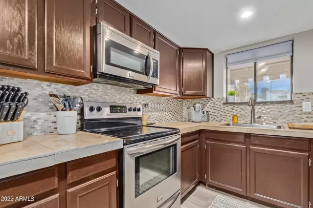 MLS: 6469956 Condo For Sale