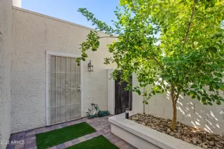 Photo #3: 6469956 Listing