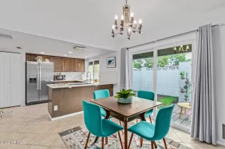 Photo #4: 6470026 Listing