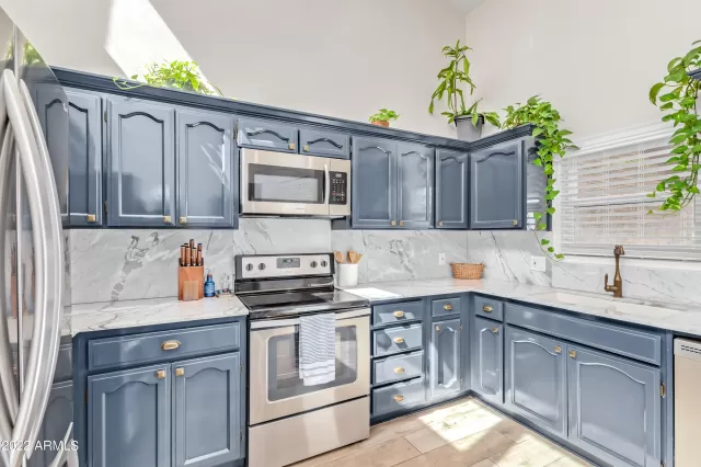 MLS: 6470219 Condo For Sale