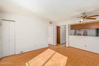 Photo #5: 6470302 Listing