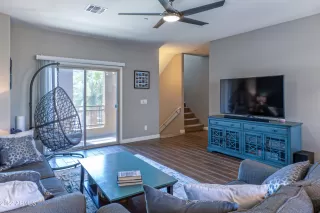 Photo #5: 6470347 Listing