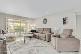 Photo #4: 6470495 Listing 