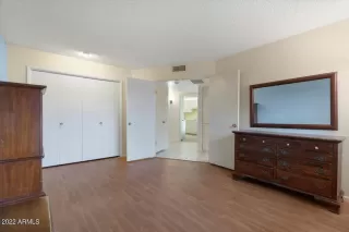 Photo #5: 6470833 Listing