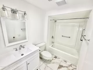 Photo #6: 6470833 Listing