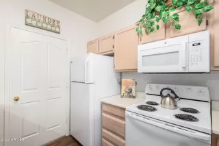 Photo #6: 6470855 Listing