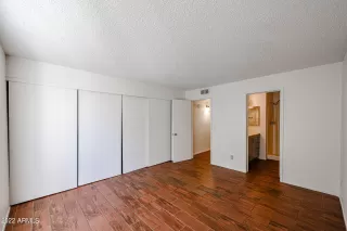 Photo #6: 6471624 Listing 