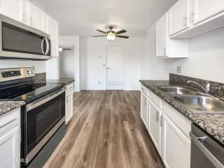 Photo #4: 6471710 Listing