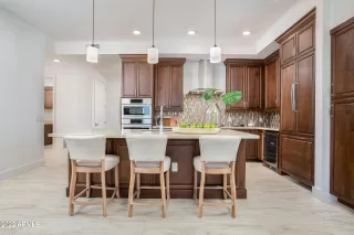 Photo #1: 6471803 Listing 