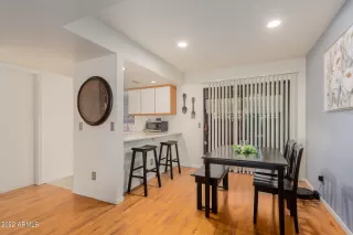 Photo #6: 6471996 Listing