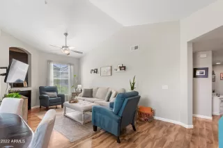 Photo #4: 6472107 Listing