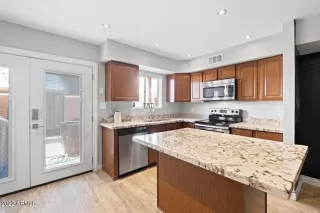 Photo #4: 6472368 Listing