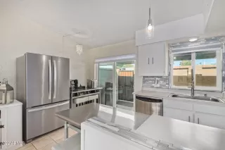 Photo #6: 6472438 Listing