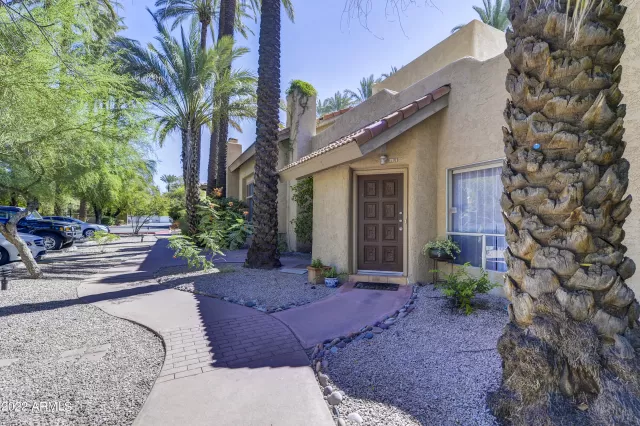 MLS: 6472679 Condo For Sale